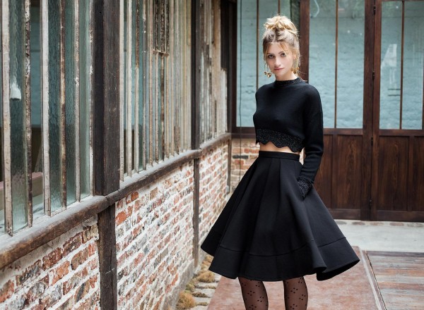 Pull court noir Basile